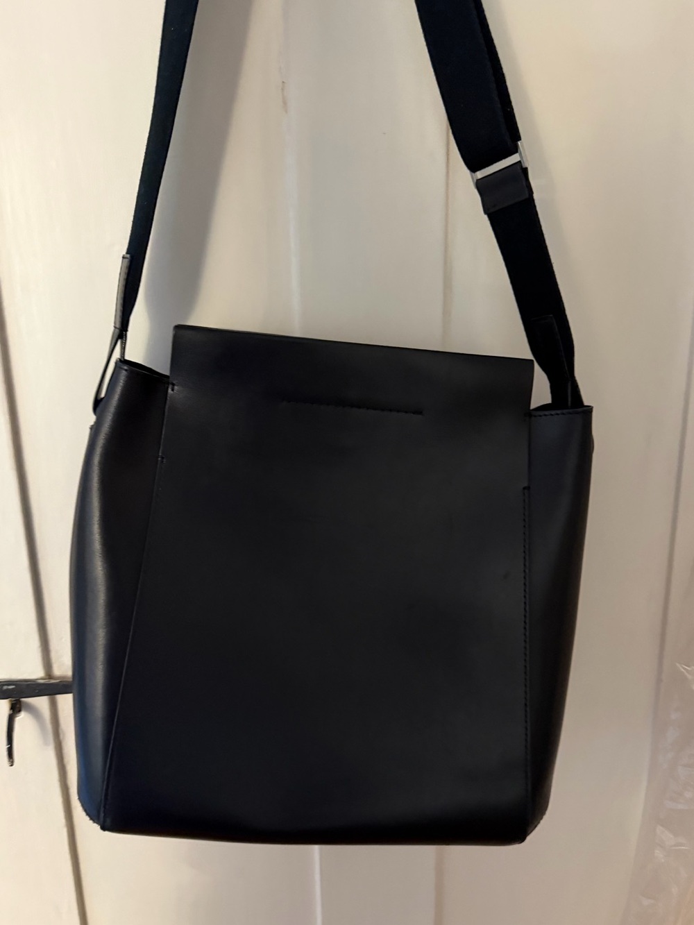 Everlane Black Leather Crossbody Bag